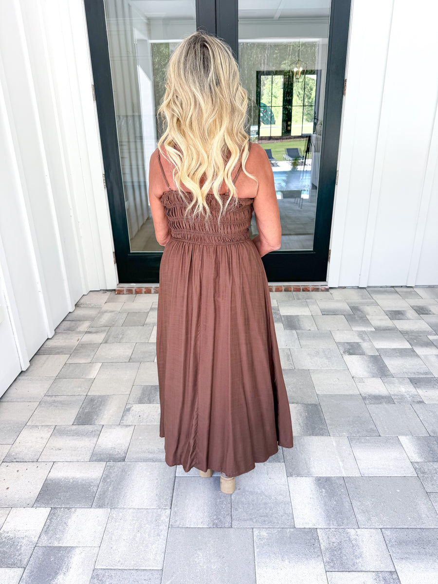 brown shirred dress Midi – Lobo's Boutique Tally this dress offers that timeless bridal gown Natalia Blue Ombre Strapless Shoe size:47