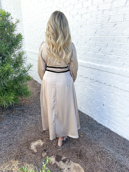 Contrast Bow Maxi