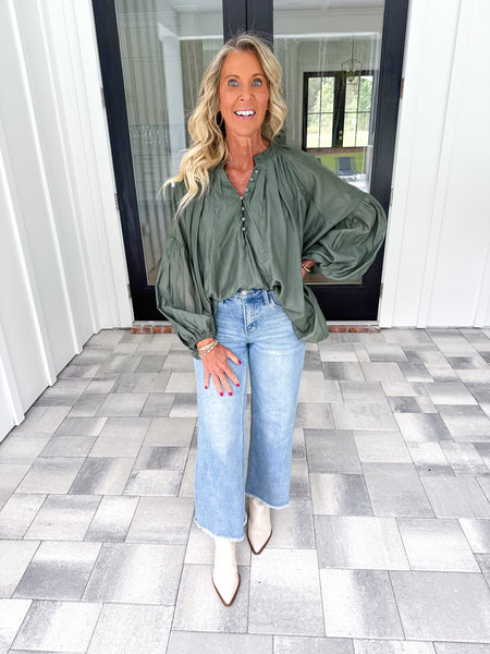 Green Bubble Sleeve Top