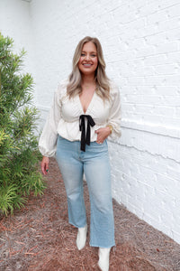 Contrast Bow Top